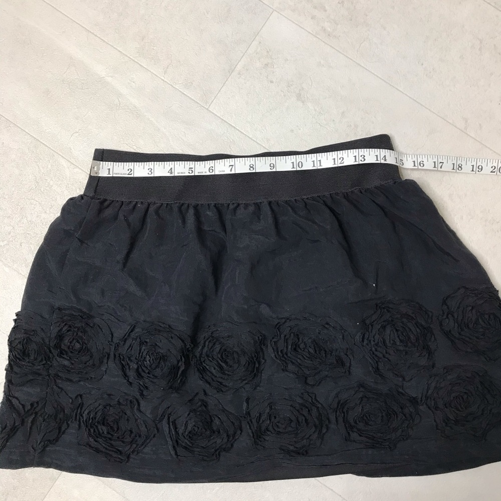 Stoosh Skirt Sz M Black Texture Rosette Mini - Picture 6 of 7